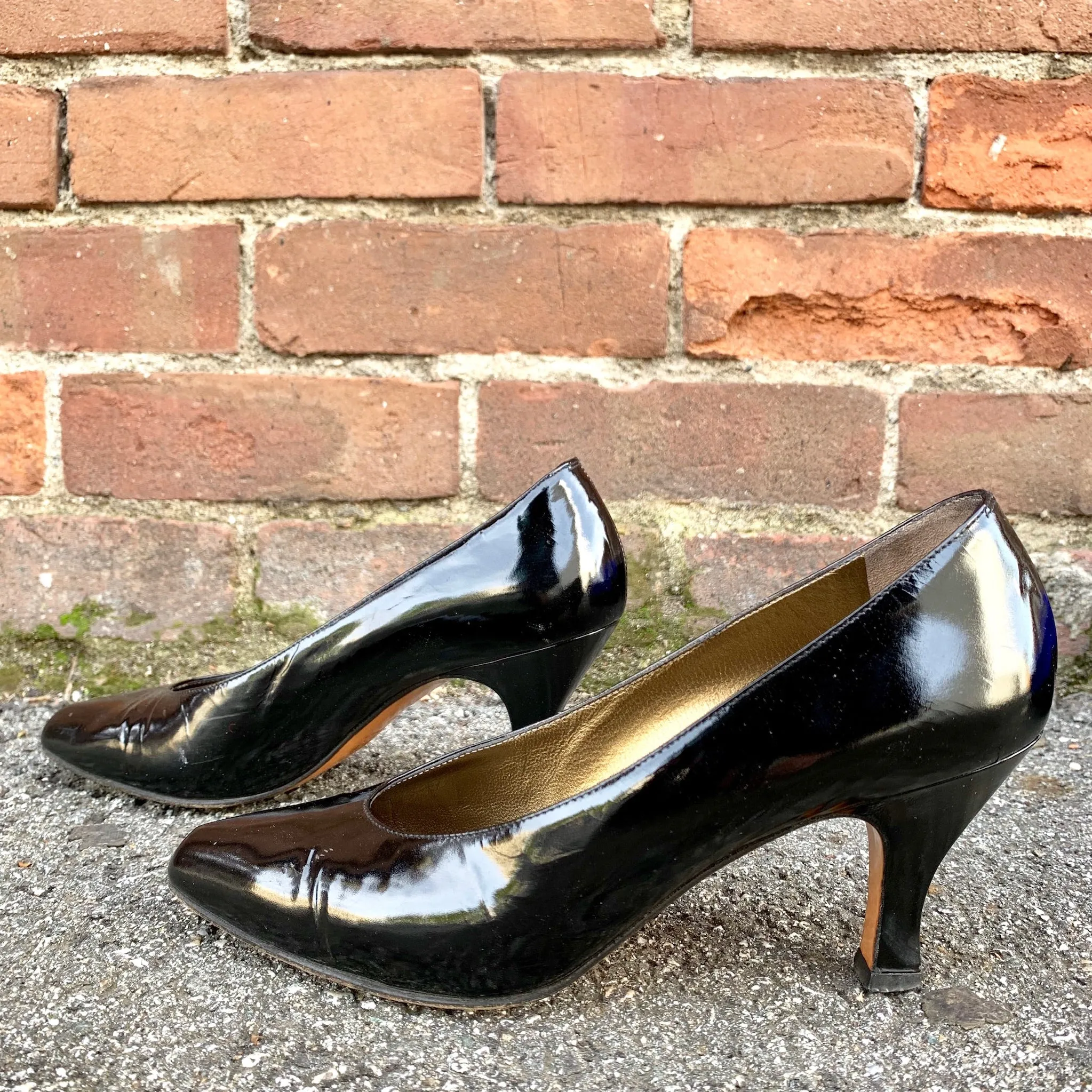 1980s Yves Saint Laurent Black Patent Pump