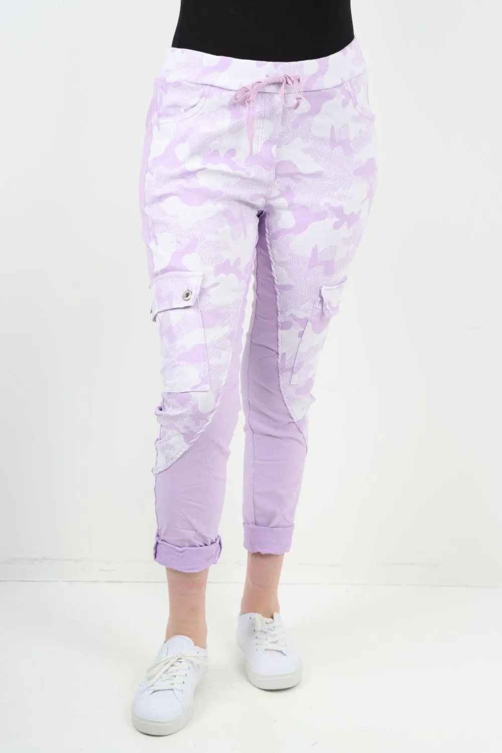 Cargo Pockets Printed Trousers