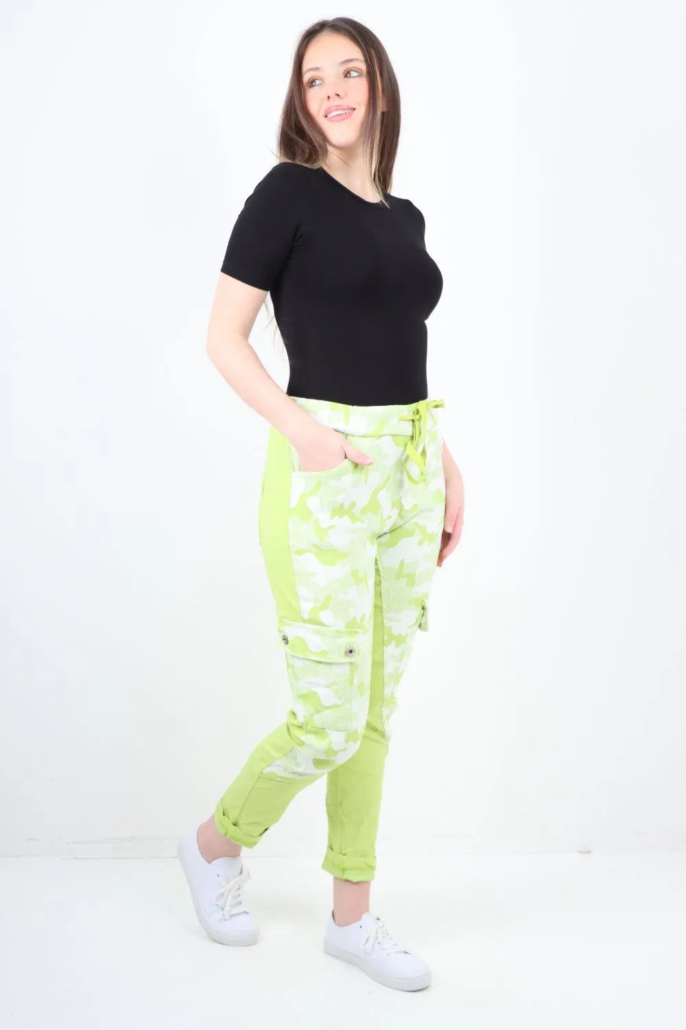 Cargo Pockets Printed Trousers