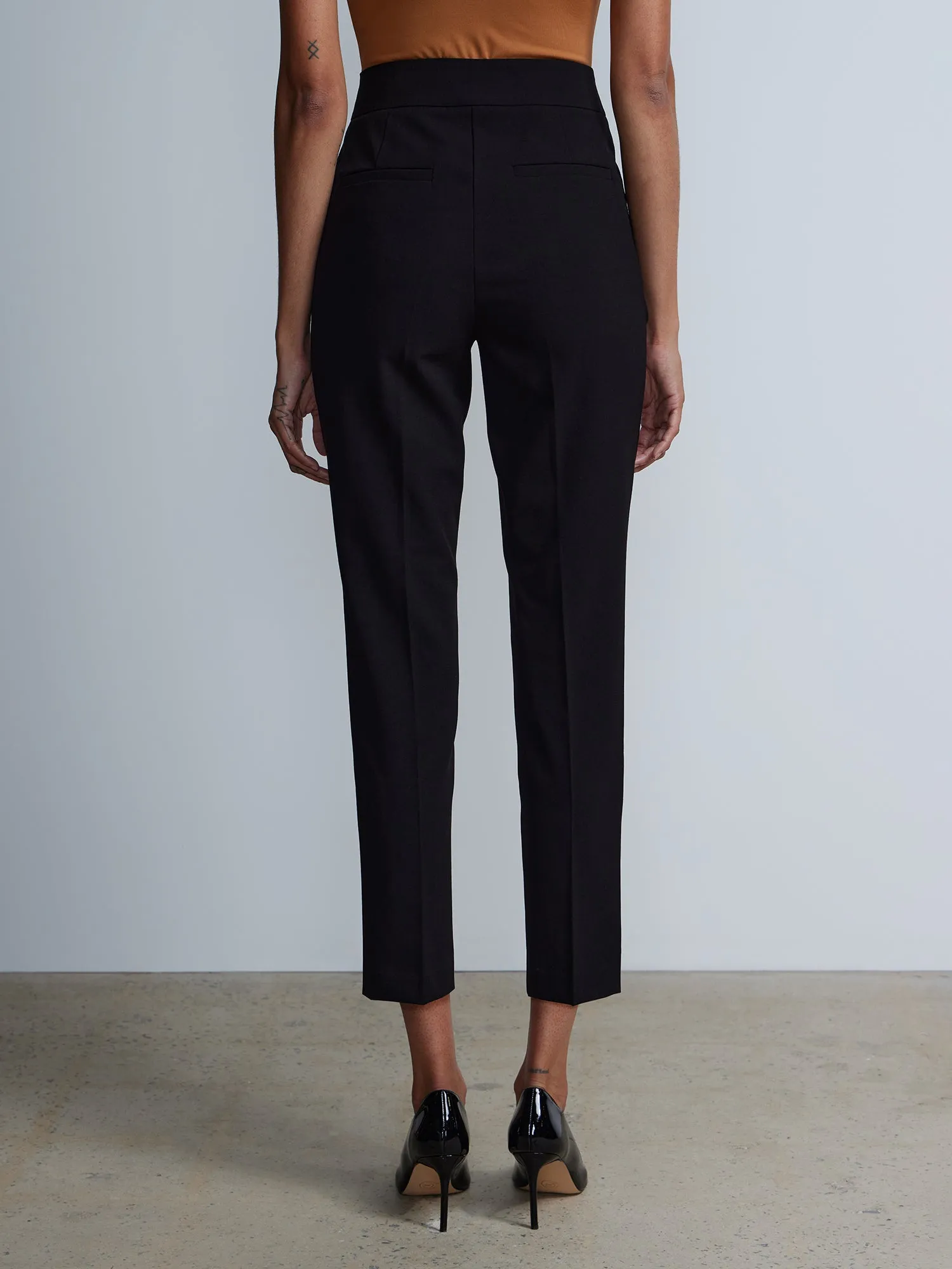 Essential Stretch High Rise Straight Leg Pant