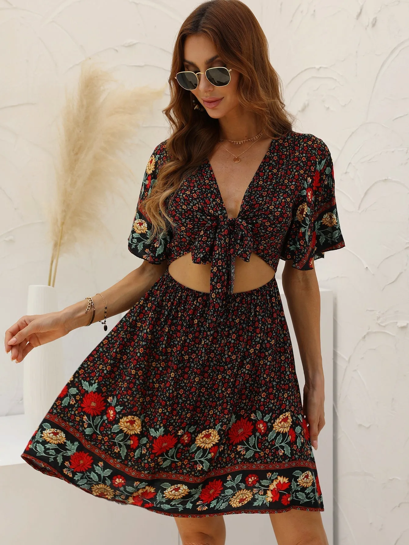 KittenAlarm - Floral cut out dress