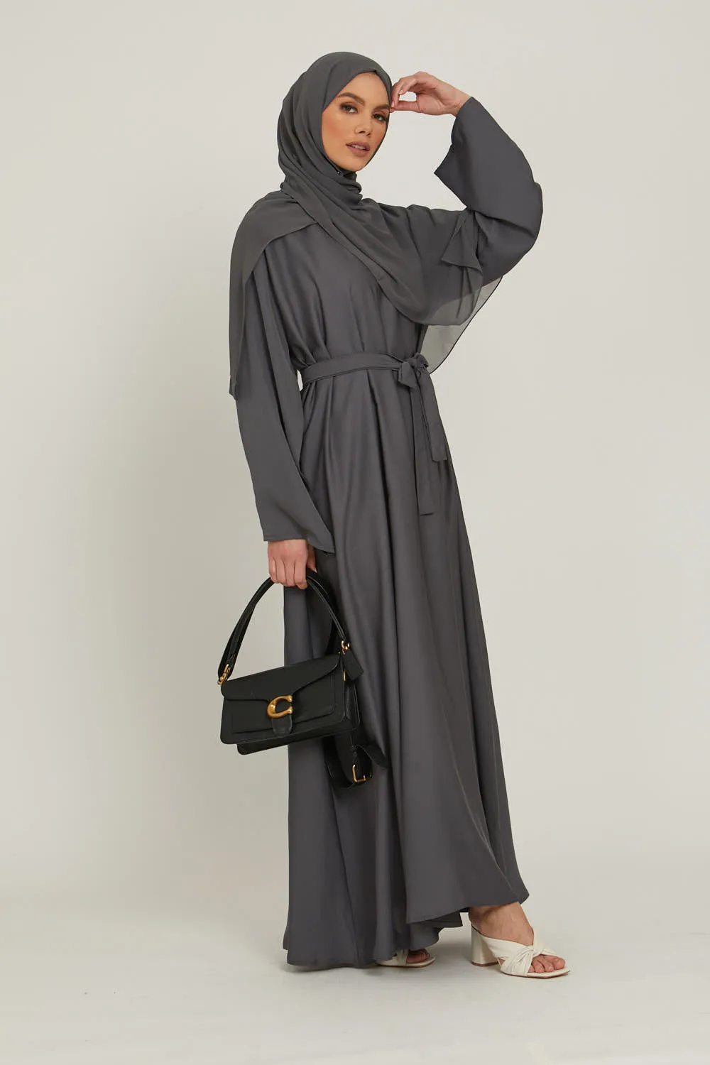 Pebble Umbrella Cut Closed Abaya