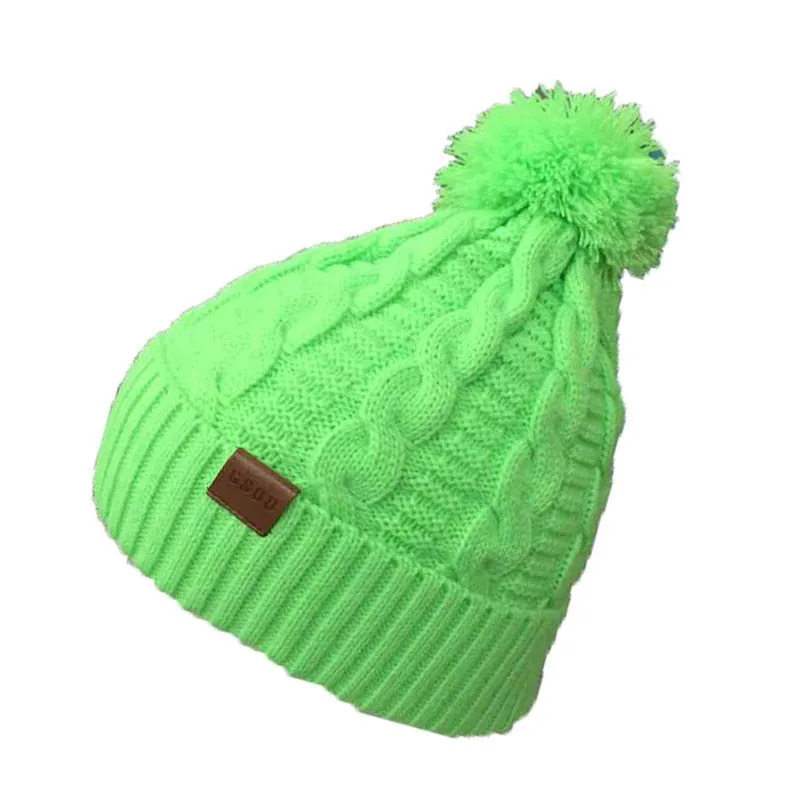 SKI TOWN BEANIE - WOMEN